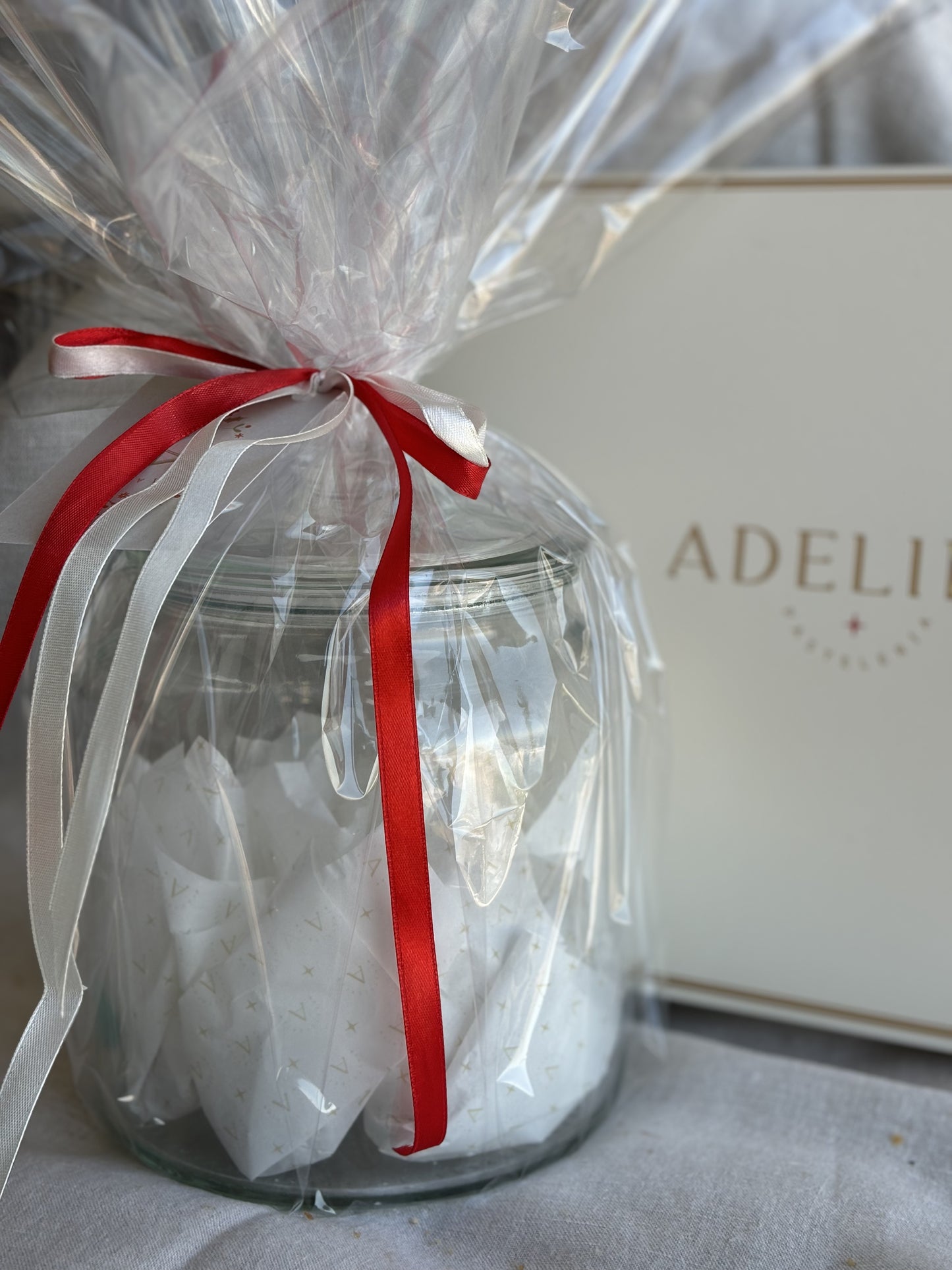 FRASCO CON BOLITAS MANJAR/NUEZ